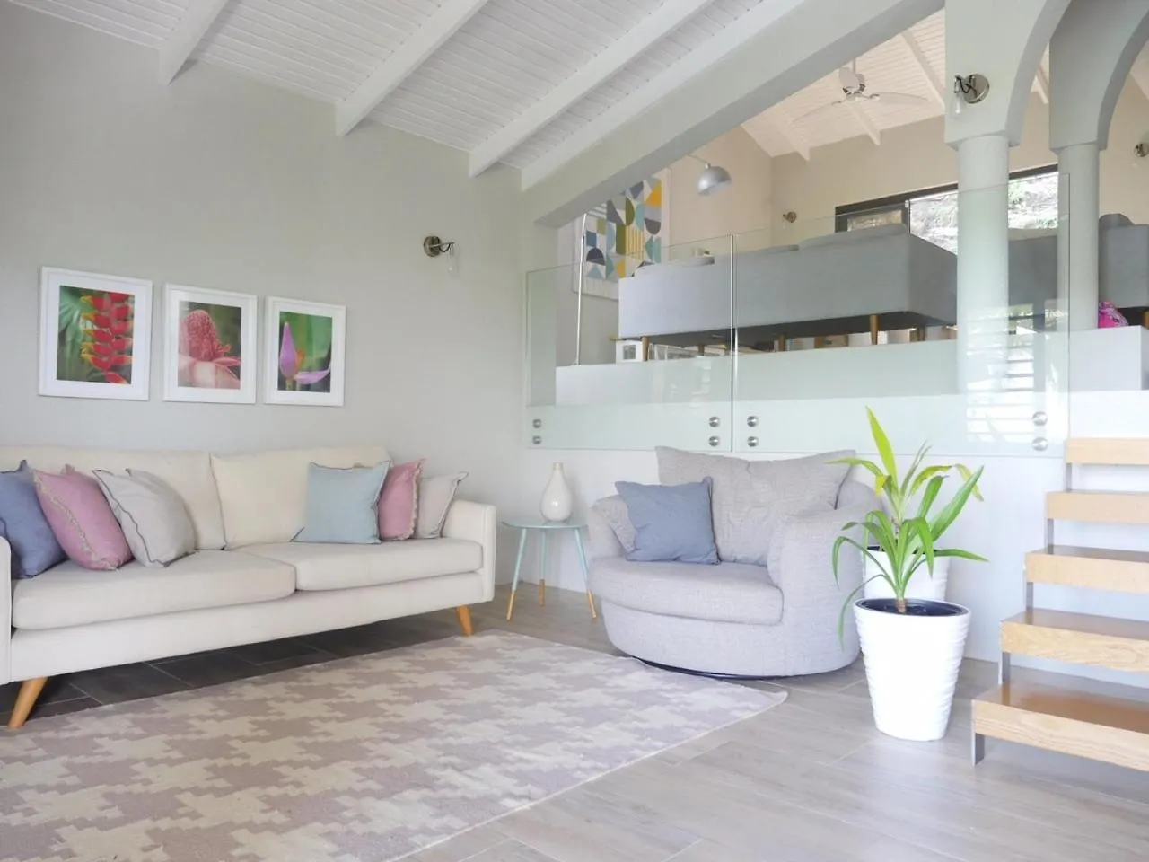 Villa Adina - Sleeps 7 - Pool - Parking - Garden Becke Moui